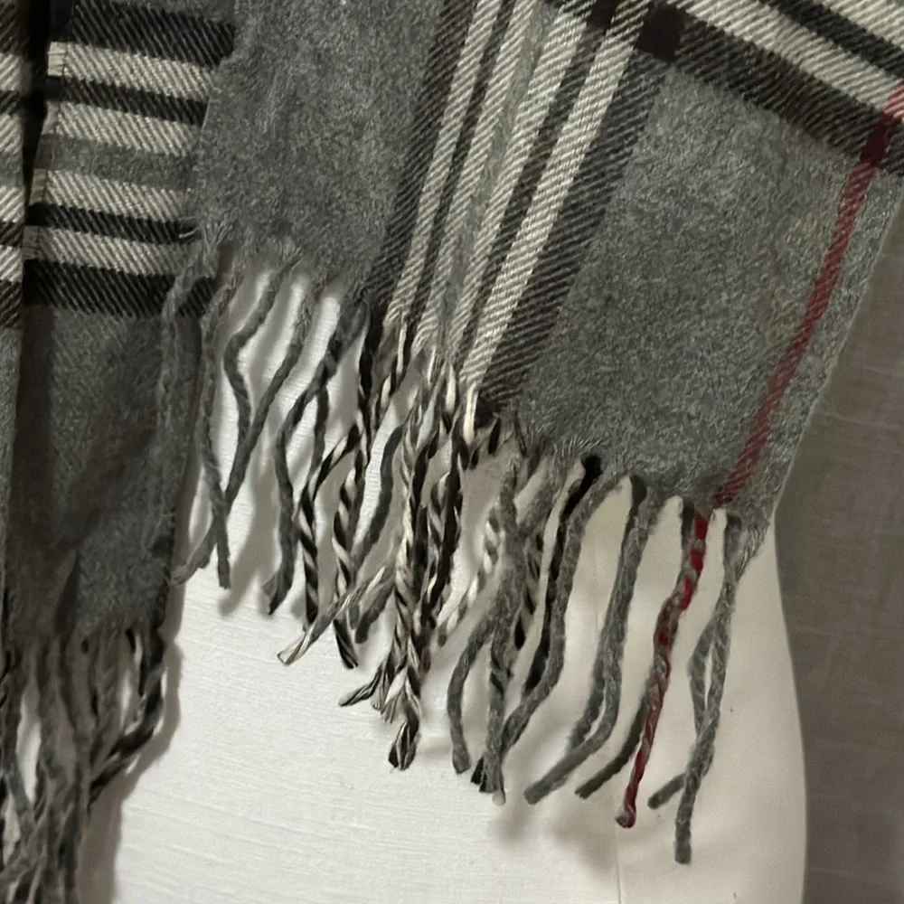 Fraas brand Gray/Black/Red Plaid Scarf-64x11-EUC - Picture 2 of 9